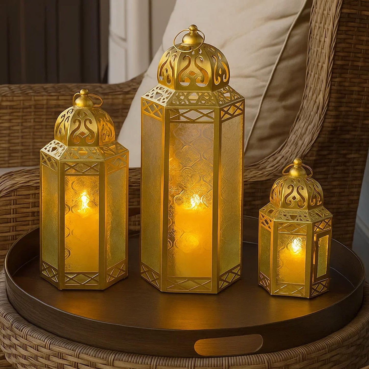 Set of 3 Clear Glass & Gold Metal Moroccan Candle Lantern Holders (XL, Large, Small) - Decorative Indoor/Outdoor Decor for Patio, Floor, Weddings & Ramadan - Gold 3 unidades - PT06